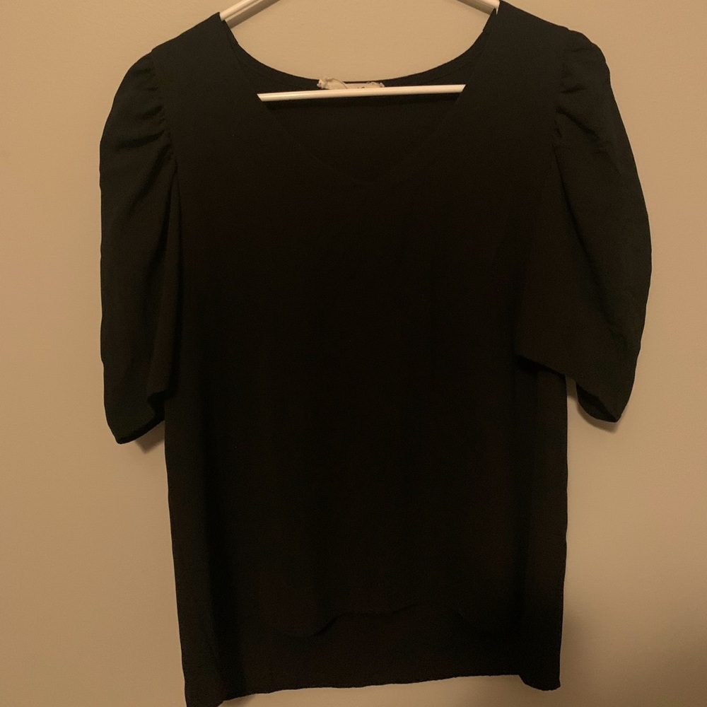 Boutique puff sleeve top
